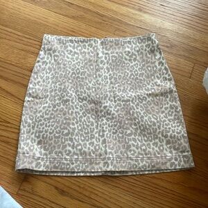Wild Fable pink leopard mini skirt size 2